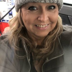 Meet your Posher, Sandra